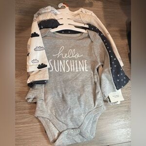New- Cloud Island Gray Long- 6-9mo-Sleeve Bodysuit Set of 4
